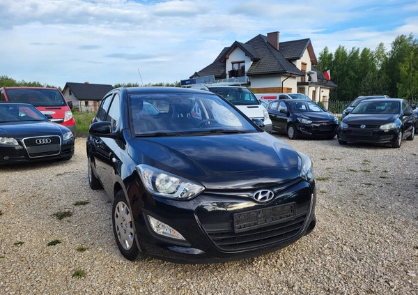 Hyundai i20 cena 18800 przebieg: 80457, rok produkcji 2013 z Opoczno małe 326